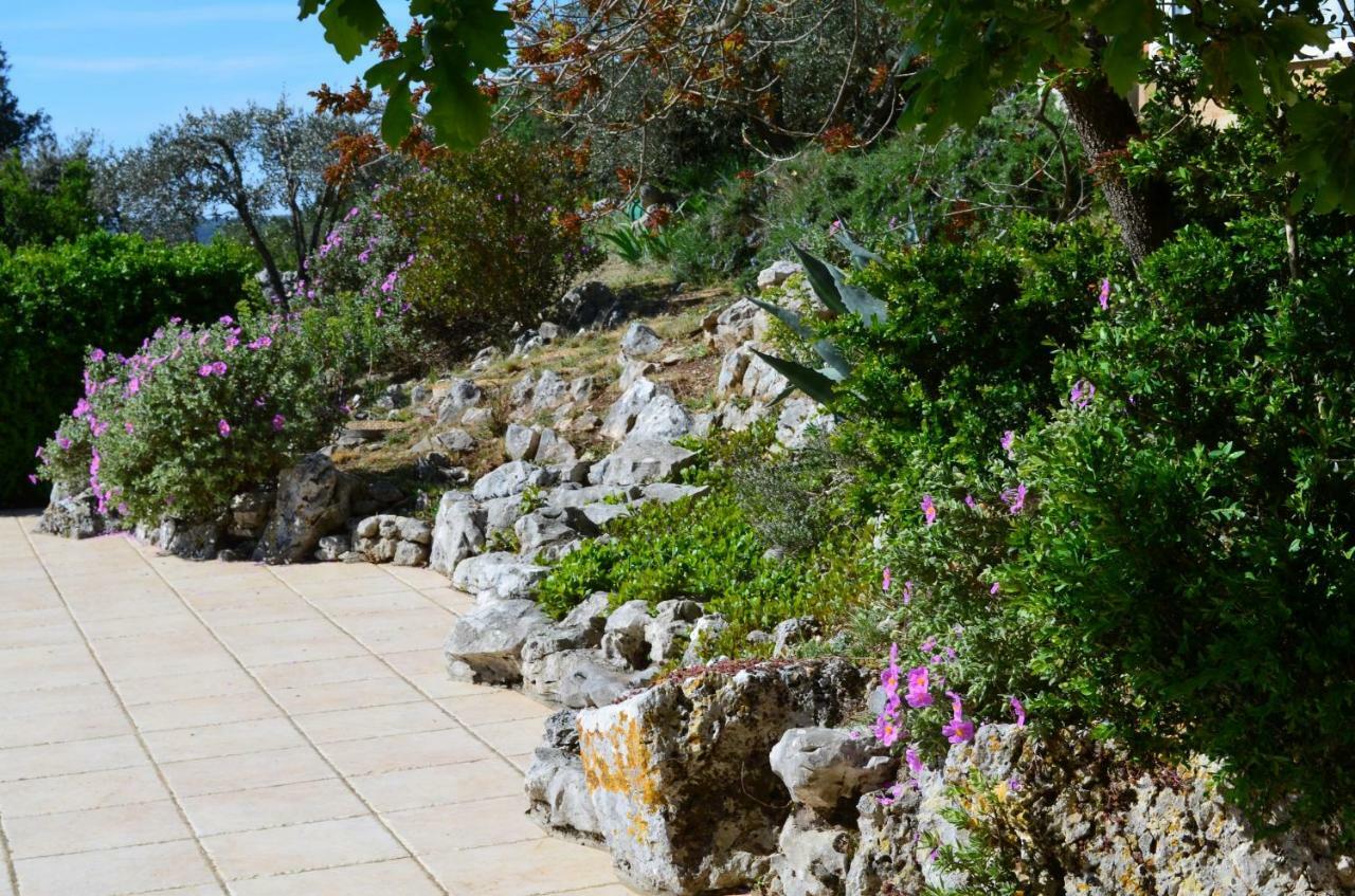 Villa Sous les chênes à Lussan  Extérieur photo