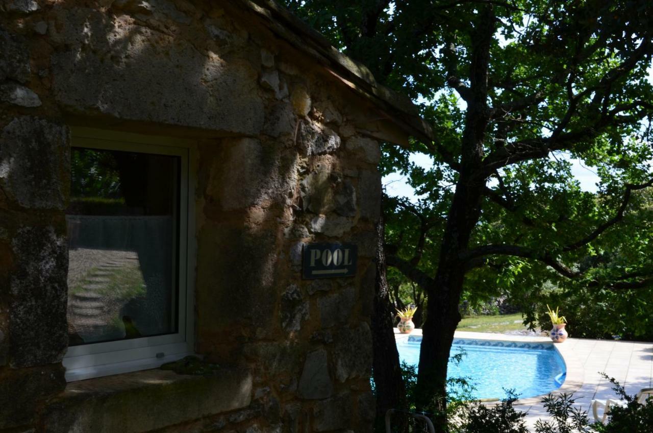 Villa Sous les chênes à Lussan  Extérieur photo
